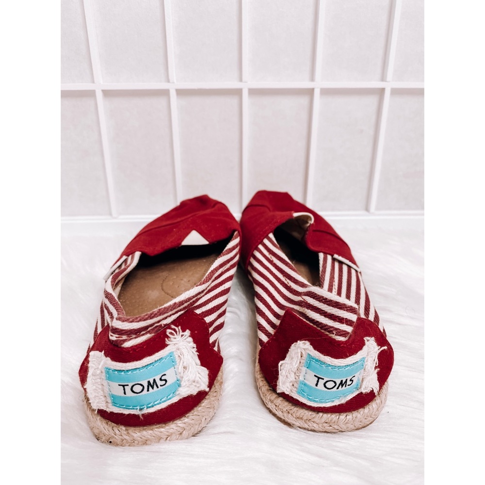 Tom’s Red Stripes